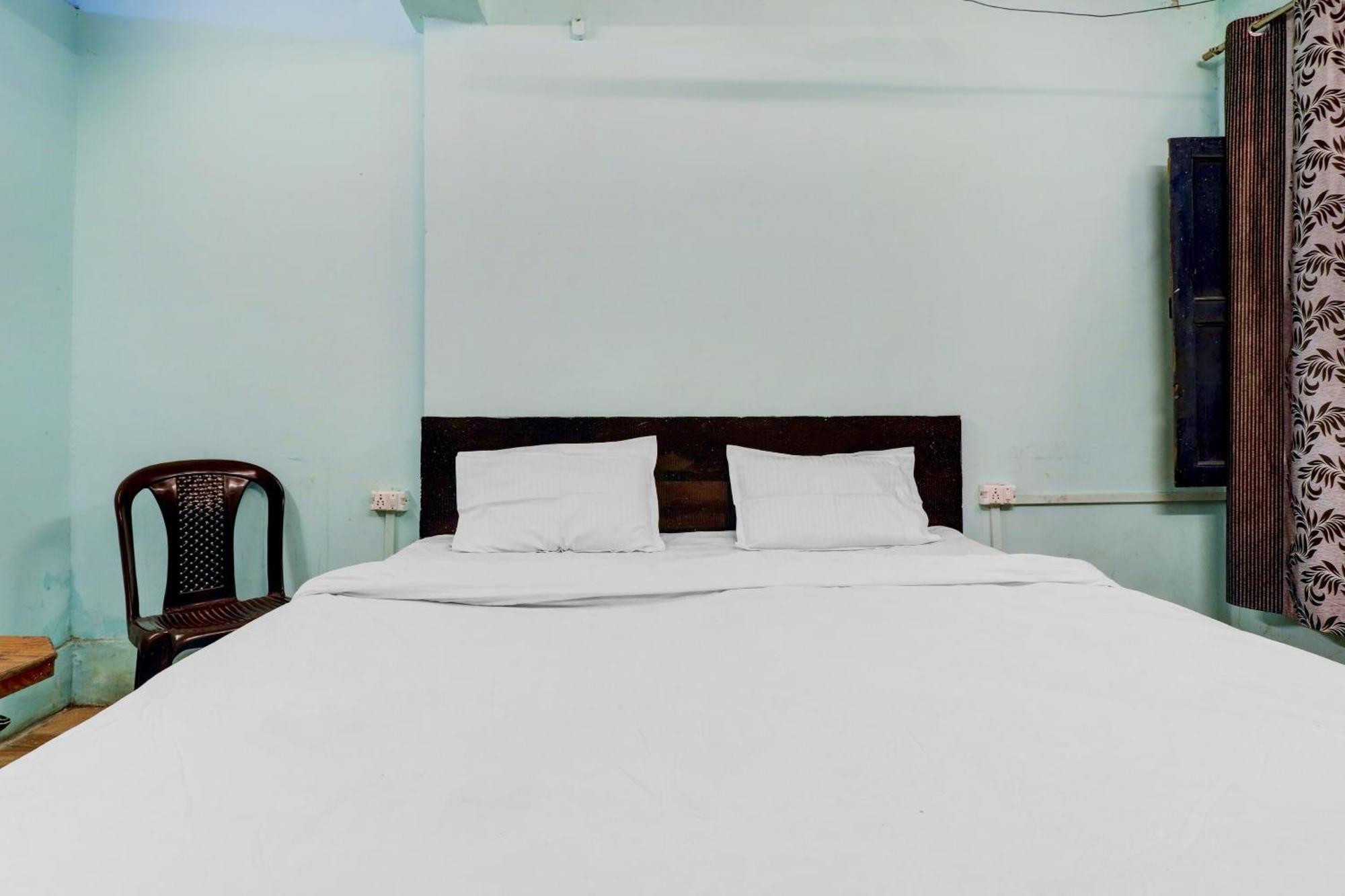Hotel O Shree Radha Guest House Jhānsi Exteriör bild