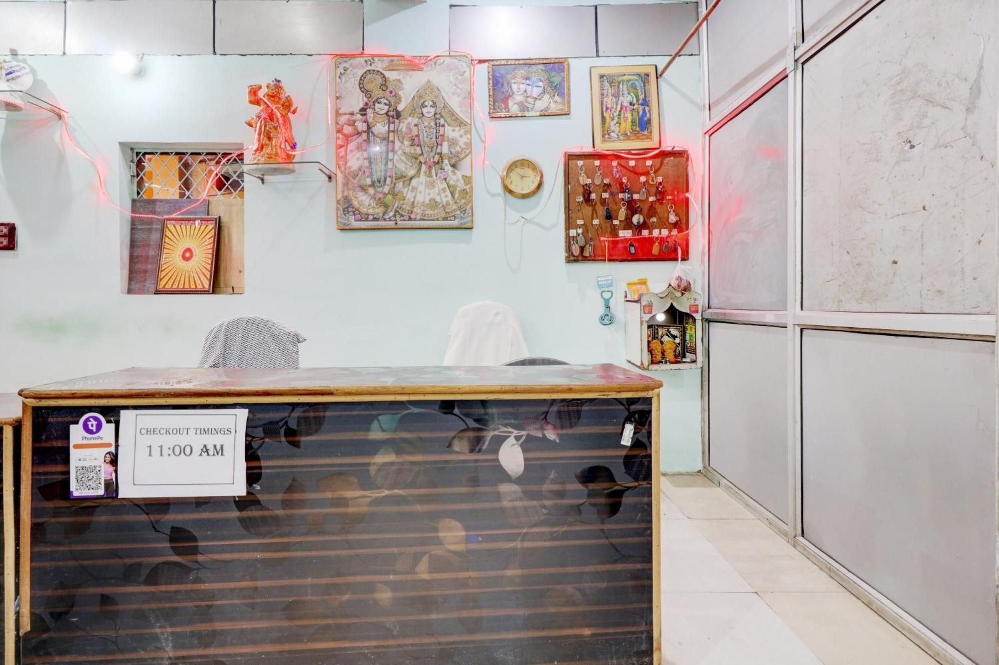 Hotel O Shree Radha Guest House Jhānsi Exteriör bild