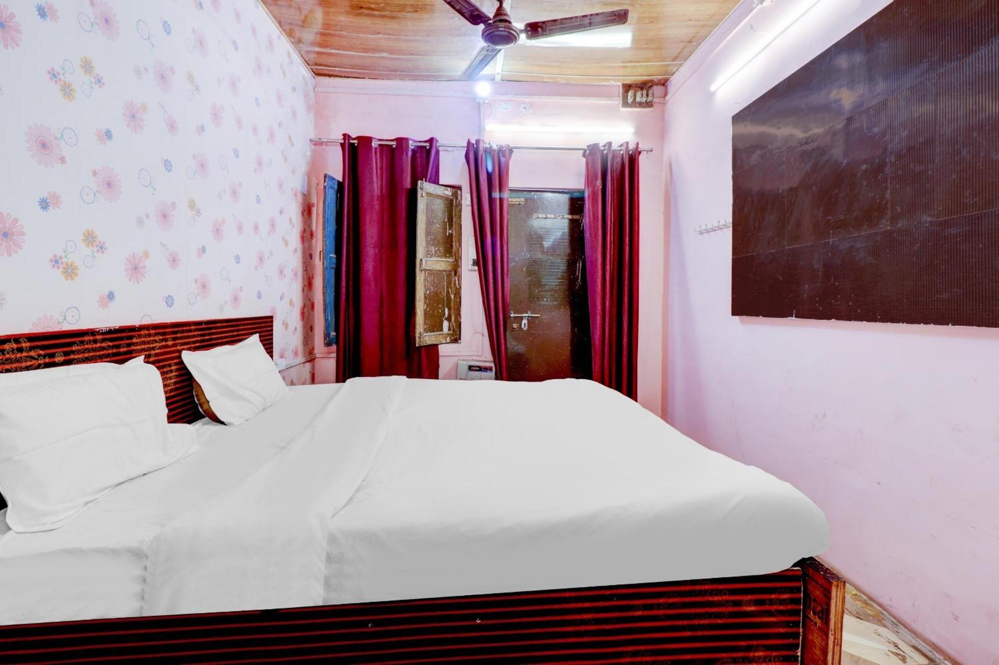 Hotel O Shree Radha Guest House Jhānsi Exteriör bild